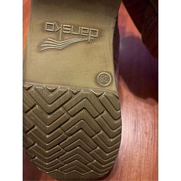 DANSKO Canvas Pro Red Textured clogs size 38/ us size 8. - Picture 7 of 15